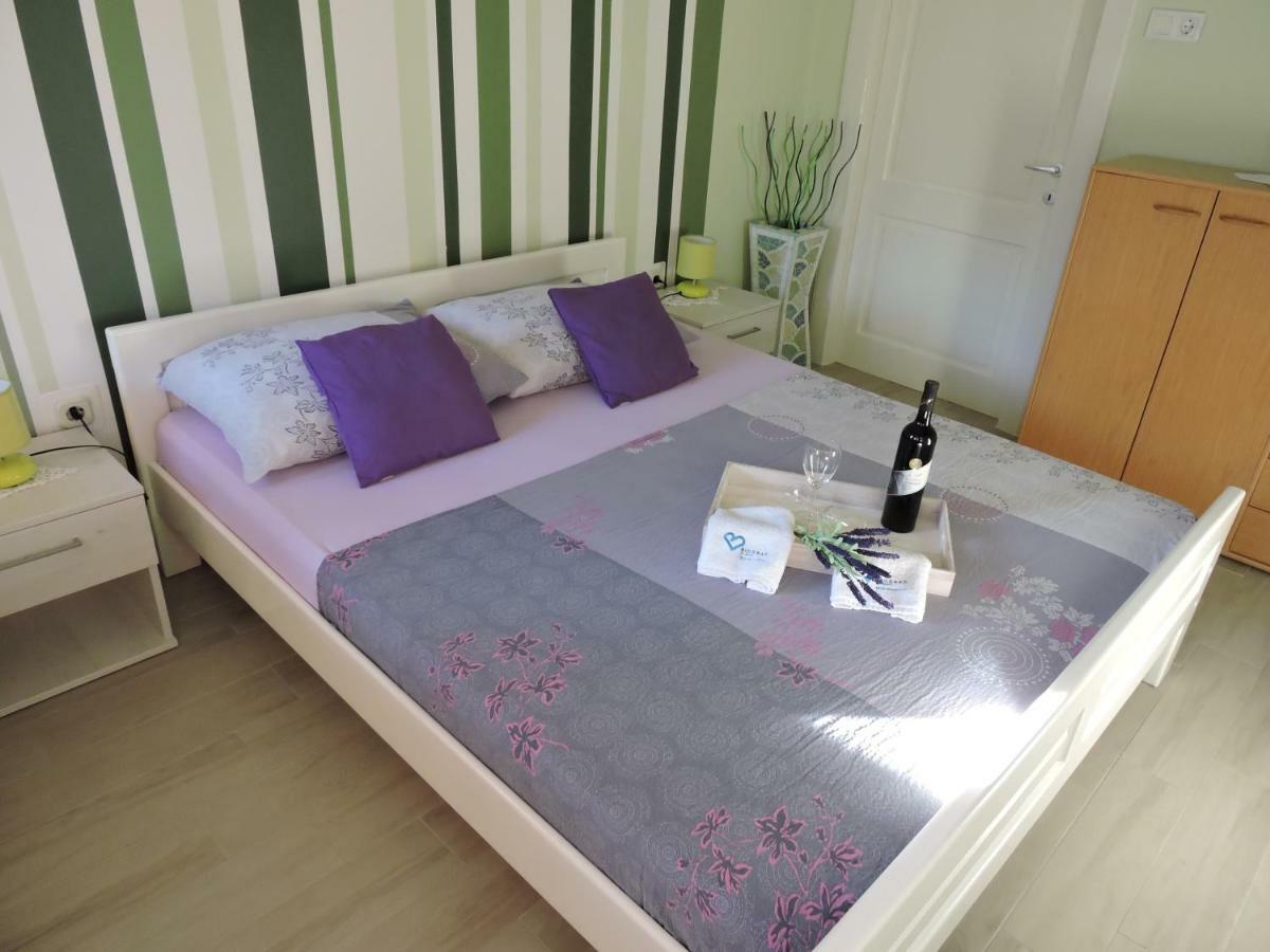 Apartments Perla Biograd Na Moru Buitenkant foto