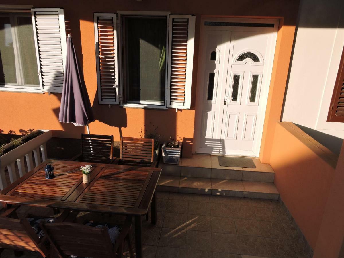 Apartments Perla Biograd Na Moru Buitenkant foto