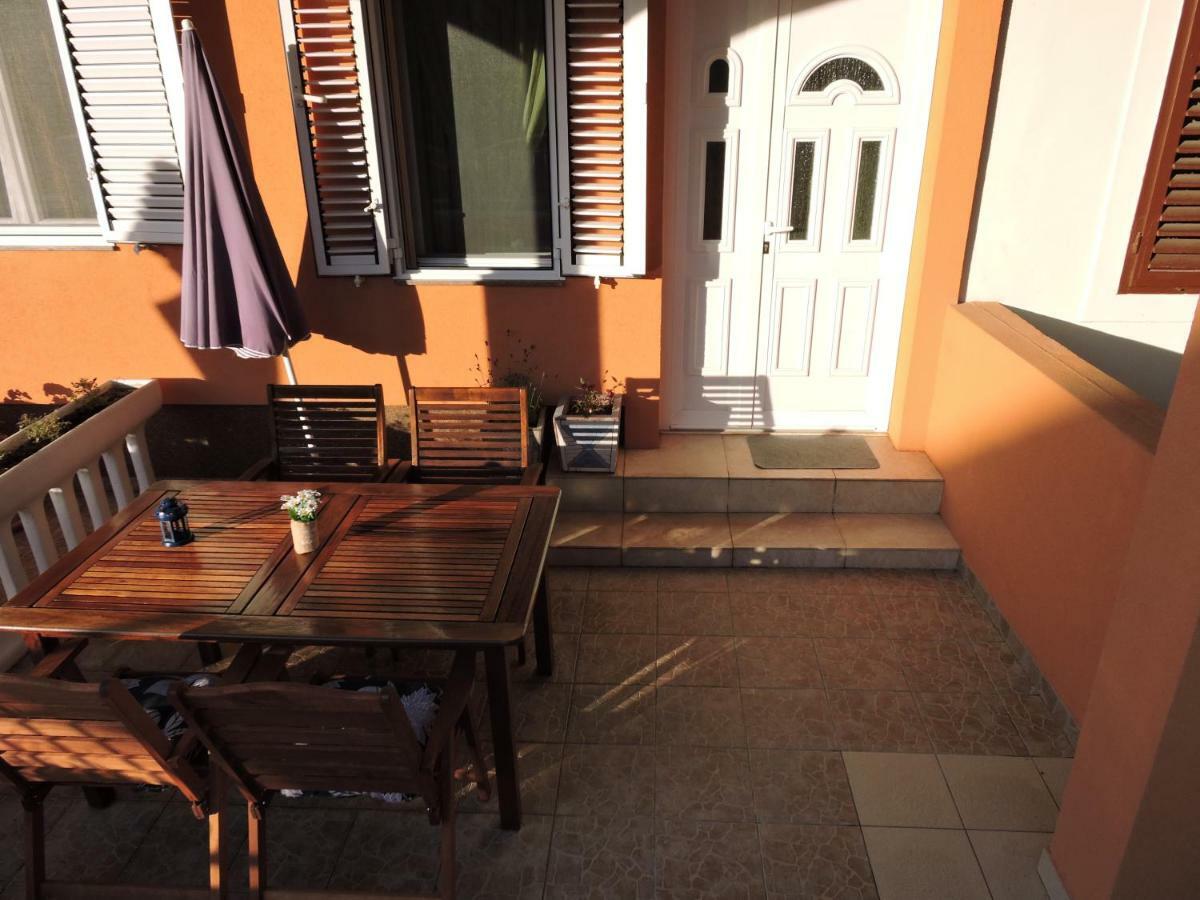 Apartments Perla Biograd Na Moru Buitenkant foto
