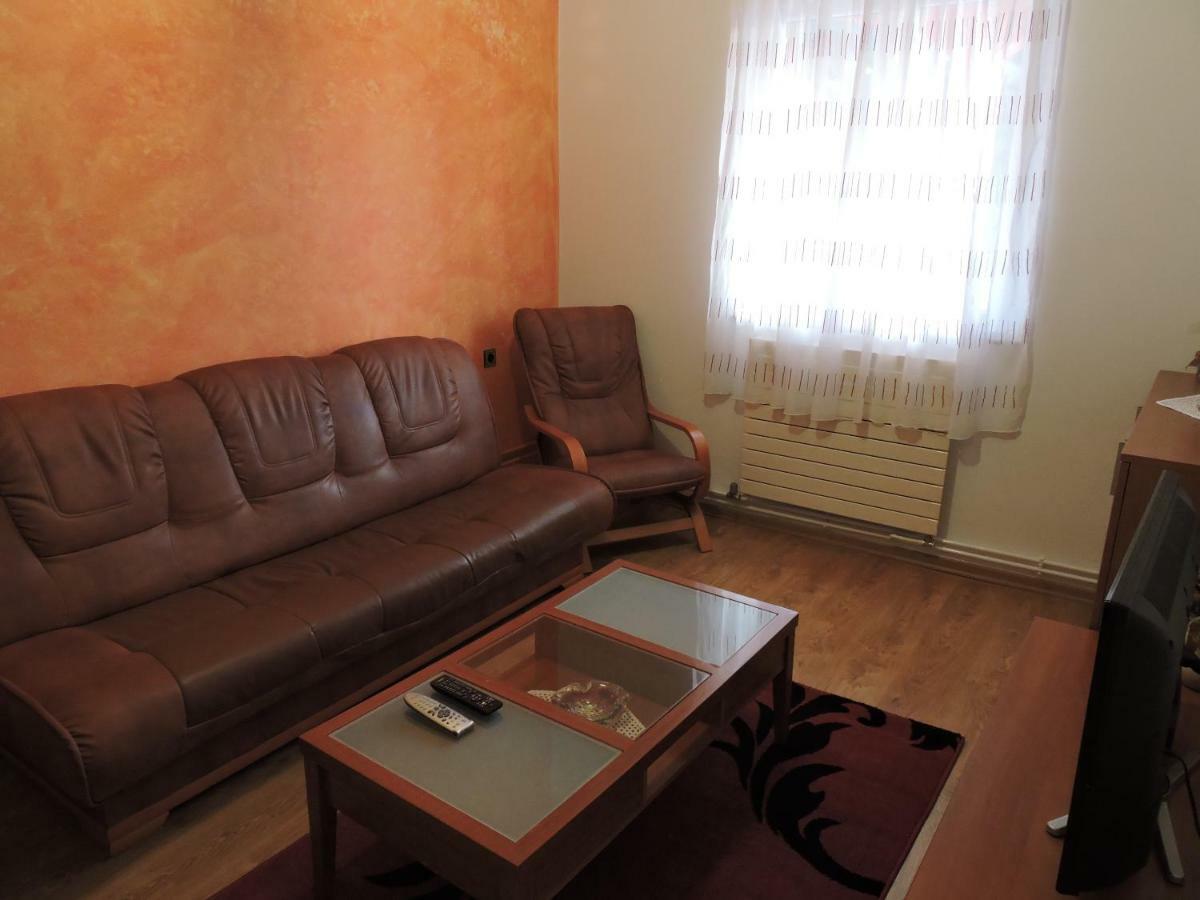 Apartments Perla Biograd Na Moru Buitenkant foto